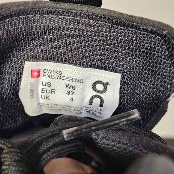 On Cloudnova 2 Women's Size 6 Black White Lace Up Running Shoes - Picture 10 of 11